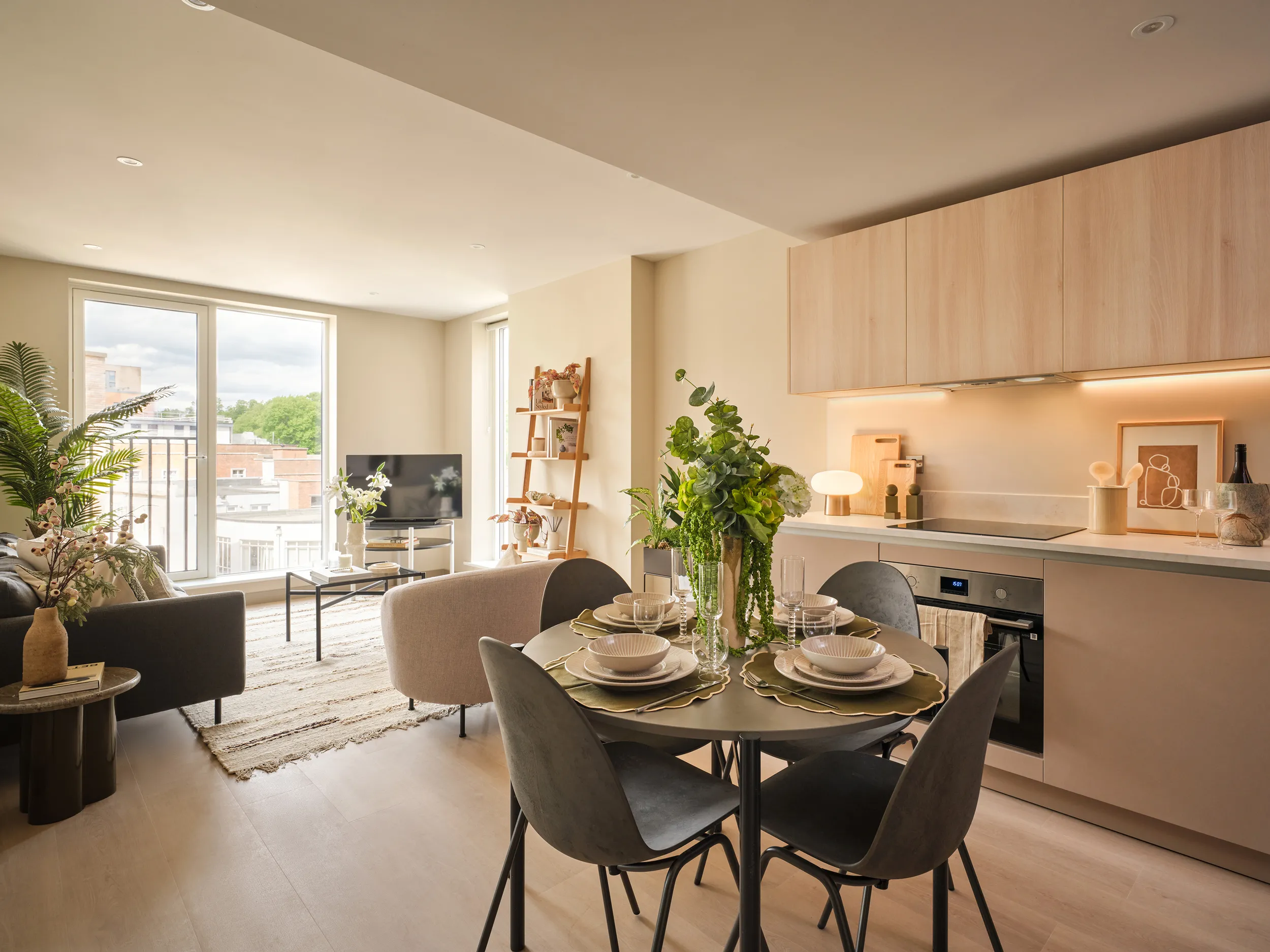 OPEN PLAN LIVING AREA